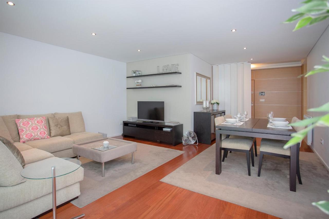 Liiiving In Porto - Balcony Dragao View Apartment ภายนอก รูปภาพ